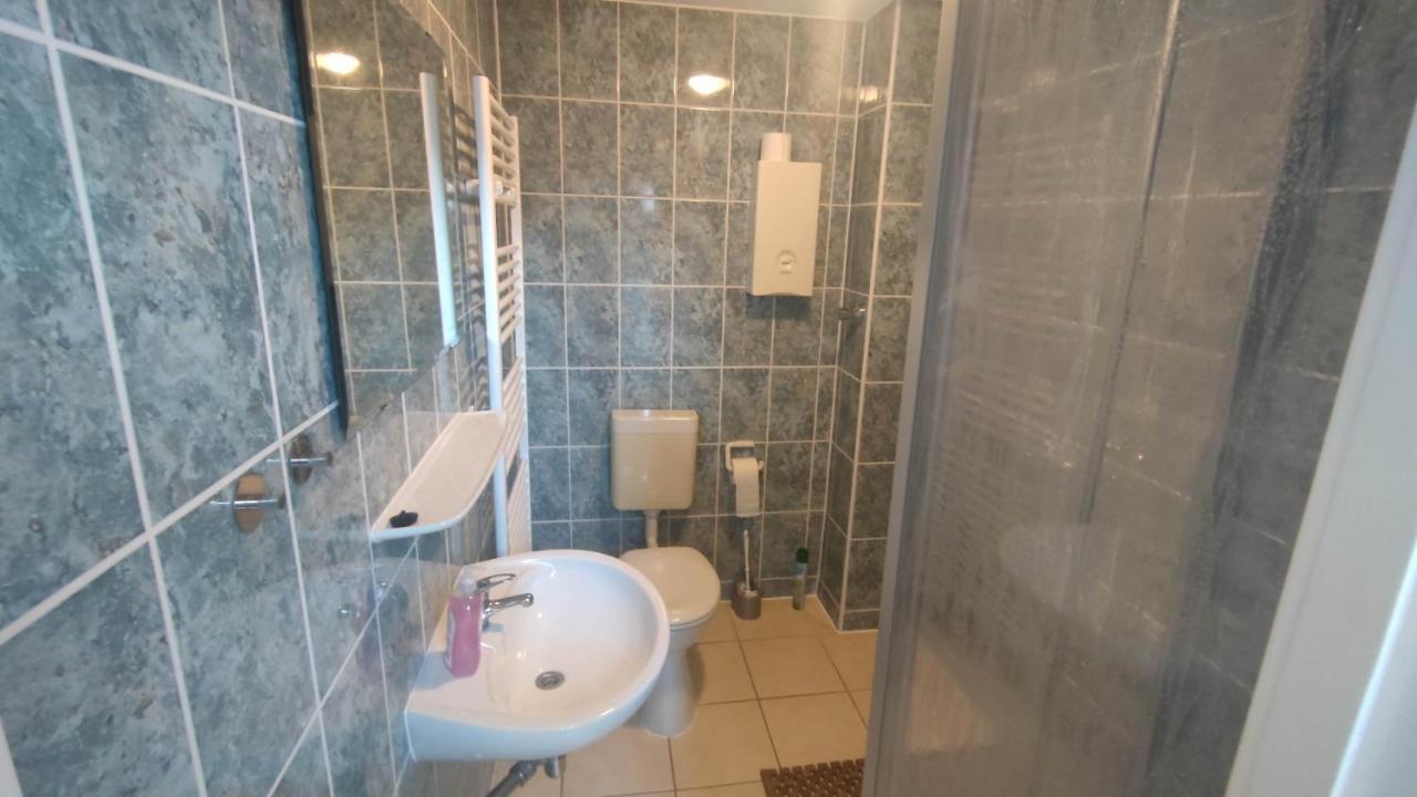 Fewo3-1 Zim-2 Einz Bett-2 Pers-Kueche-Dusche Wc Берлін Екстер'єр фото